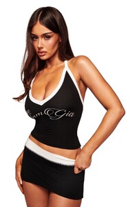 GIA18559-BLARE-ROYAL-CAMI-TOP-BLACK-02.jpg