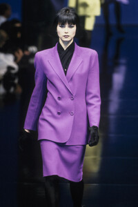 Genny 1995 Women RTW 34.jpg