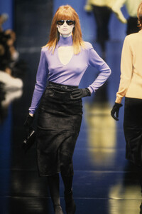 Genny 1995 Women RTW 66.jpg