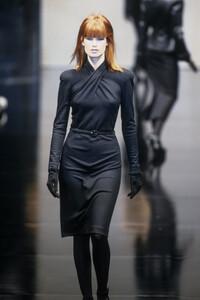 Genny 1995 Women RTW 72.jpg