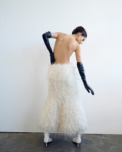 Harper's Bazaar Greece December 2025_10.jpg