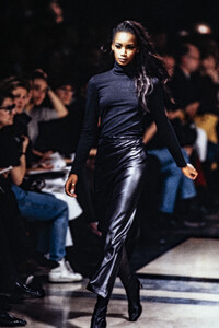 Helmut Lang 1992 Women RTW 140.jpg