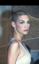 Vala Holmes's avatar