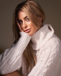 JSHamilton - 2022-12-11_1440x1800_3.jpg