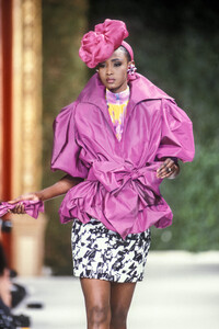 Jean Louis Scherrer SS 1991 HC 35.jpg