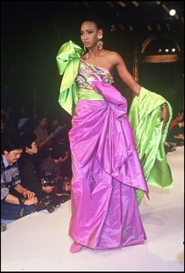 Jean Louis Scherrer SS 1991 HC 37.jpg