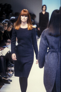 Jil Sander 1995 Women RTW 62.jpg