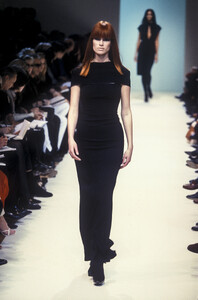 Jil Sander 1995 Women RTW 75.jpg