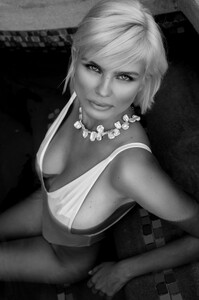 JuliaL - 500px - Gaze_v2.jpg