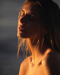 Kari Riley 621411607_18558754810048494_1897188750155245387_n.jpg