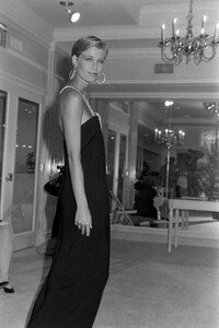 LMu-Carolyne Roehm Resort 1985 Ready To Wear Collection Fashion Show (2).jpg