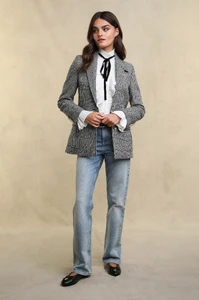 Look11-PaddingtonJacket_POWMono__2024-08-08_AW24_Eccom8253_5_05a1ff9c-15cd-446b-be96-678a5094c322.webp