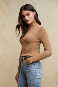Look20-PainswickRollNeckKnit_Caramel__2024-08-08_AW24_Eccom9280_3.webp