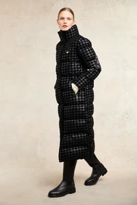 Look28-CamdenlonglineCoat_GreyHoundstooth__4.webp
