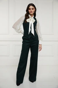 Look298-HamptonWaistcoat_EmeraldHoundstooth__5_2024-01-24_AW23_ECOMM67345_d55bc0ea-e195-4122-99b1-70c1d1ff57f1.webp