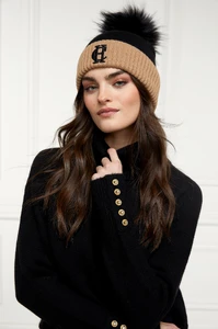 M-KAC-039_ChelseaMerinoBobbleHat_Black_look225_4_2024-01-24_AW23_ECOMM65106.webp