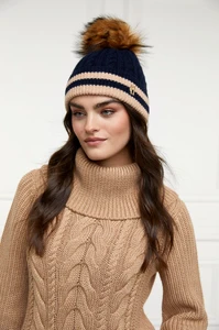 M-KAC-044_ZoeBobbleHat_InkNavyStripe_look265_3_2024-01-24_AW23_ECOMM64783.webp