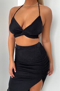 MaylindaE - TSF - zona_crop_black_3.jpg