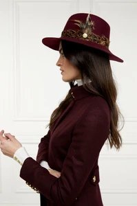NO_CODE_FeatherTrilby_Mulberry_Look276_5_2024-01-24_AW23_ECOMM65549.webp
