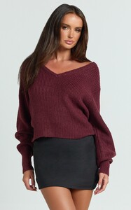 NSole - Showpo - Tiana_Sweater_-_V_Neck_Long_Sleeve_Knit_Sweater_in_Burgundy_05.jpg