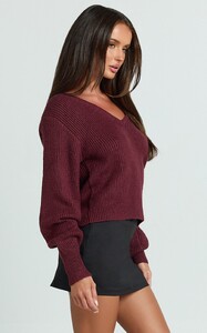 NSole - Showpo - Tiana_Sweater_-_V_Neck_Long_Sleeve_Knit_Sweater_in_Burgundy_08.jpg