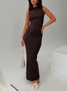 OPhillips - PrPolly - Basile Set Chocolate-9 - 0-Model-Olivia-Us2.jpg