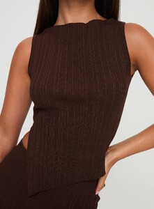 OPhillips - PrPolly - Basile Set Chocolate-9 - 5-Model-Olivia-Us2.jpg