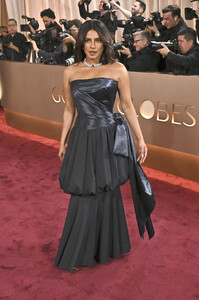 Priyanka_Chopra_Golden_Globes_2026_284229.jpg