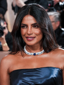 Priyanka_Chopra_Golden_Globes_2026_288129.jpg