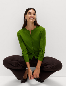 Pure-Merino-Wool-Crew-Neck-Cardigan (4).png