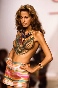 RalitzaB-Enrico Coveri, Prêt-à-Porter, collection Printemps-été b.jpg