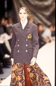 Rifat Ozbek 1993 Women RTW 82.jpg