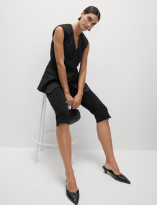 Slim-Fit-Cropped-Trousers (1).png