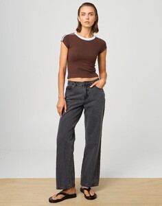 Stas - Glassons '25  - cammy-t-shirt-fudge-x-western-full-ts213103con.jpg