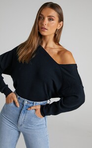 Stas - Showpo - 1_-_Kamille_Asymmetric_Side_Shoulder_Knit_Top_in_Black__28SO2112000902_29_3.jpg