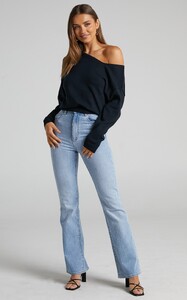 Stas - Showpo - 2_-_Kamille_Asymmetric_Side_Shoulder_Knit_Top_in_Black__28SO2112000902_29.jpg