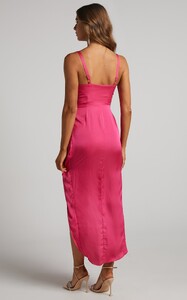 Stas - Showpo - 5_-_Cirilla_Thigh_Split_Panelled_Midi_Dress_in_Pink__28SD2211001202_29_7.jpg
