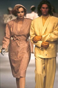 Thierry Mugler 1984 Women RTW 33.jpg