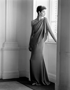 Valentino 1985 Fall Collection.webp