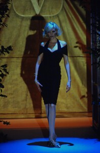 Valentino 1995 Haute Couture 32.jpg