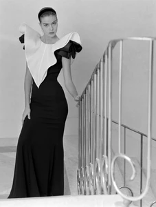 Valentino Spring 1988 Couture Collection.webp