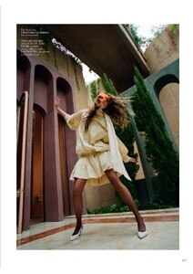 Vogue UK 02-2026 _8.jpg