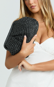 YasminC - Showpo - Amalfi_Natural_Weave_Clutch_in_Black_2.png