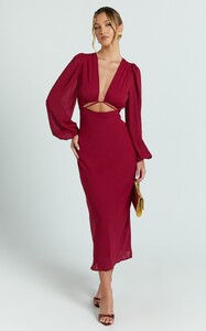 YasminC - Showpo - Artola_Midi_Dress_-_Front_Cut_Out_Long_Sleeve_Dress_in_Wine_4.jpg