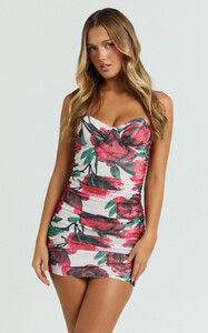 YasminC - Showpo - Augustine_Mini_Dress_-_Strapless_Sweetheart_Ruched_Bodycon_Dress_in_Rose_Blanca_6.jpg