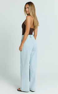 YasminC - Showpo - Fergie_Jeans_-_Denim_High_Waisted_Straight_Leg_Denim_Jeans_in_Light_Blue_8.jpg