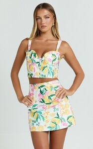YasminC - Showpo - Janice_Top_-_Bustier_Crop_Top_in_Le_Citron_0003.jpg