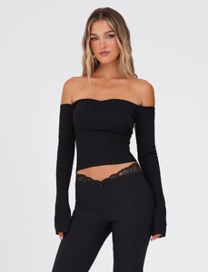 YasminC - TMist - TM16782_LILYANNALONG_SLEEVETOP_BLACK_-3.jpg