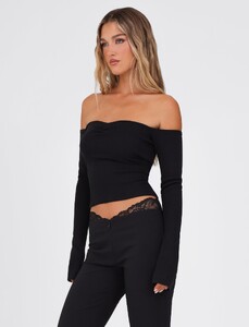 YasminC - TMist - TM16782_LILYANNALONG_SLEEVETOP_BLACK_-5.jpg