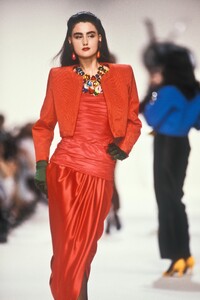 Yves Saint Laurent SS 1990 270.jpg